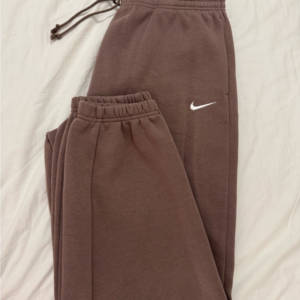 Nike Phoenix Fleece tapered sweatpants in brown